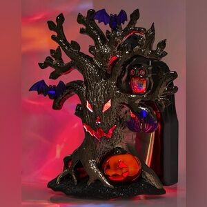 Bath & Body Works Haunted Tree Wallflower Plug In Nightlight Halloween 2022